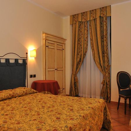 Hotel Urbano V Montefiascone Extérieur photo