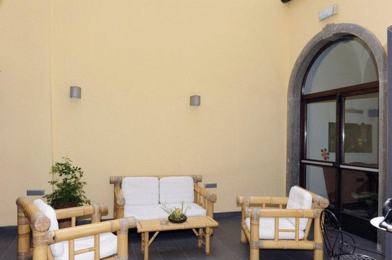 Hotel Urbano V Montefiascone Extérieur photo
