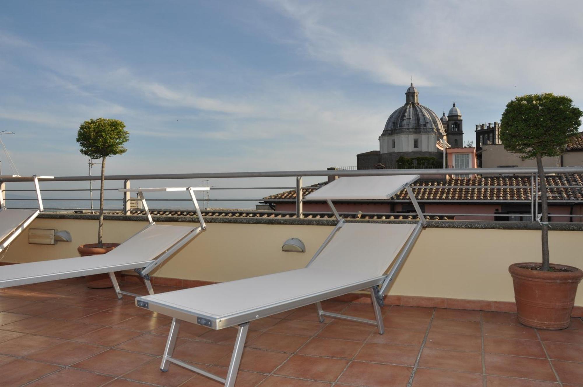 Hotel Urbano V Montefiascone Extérieur photo