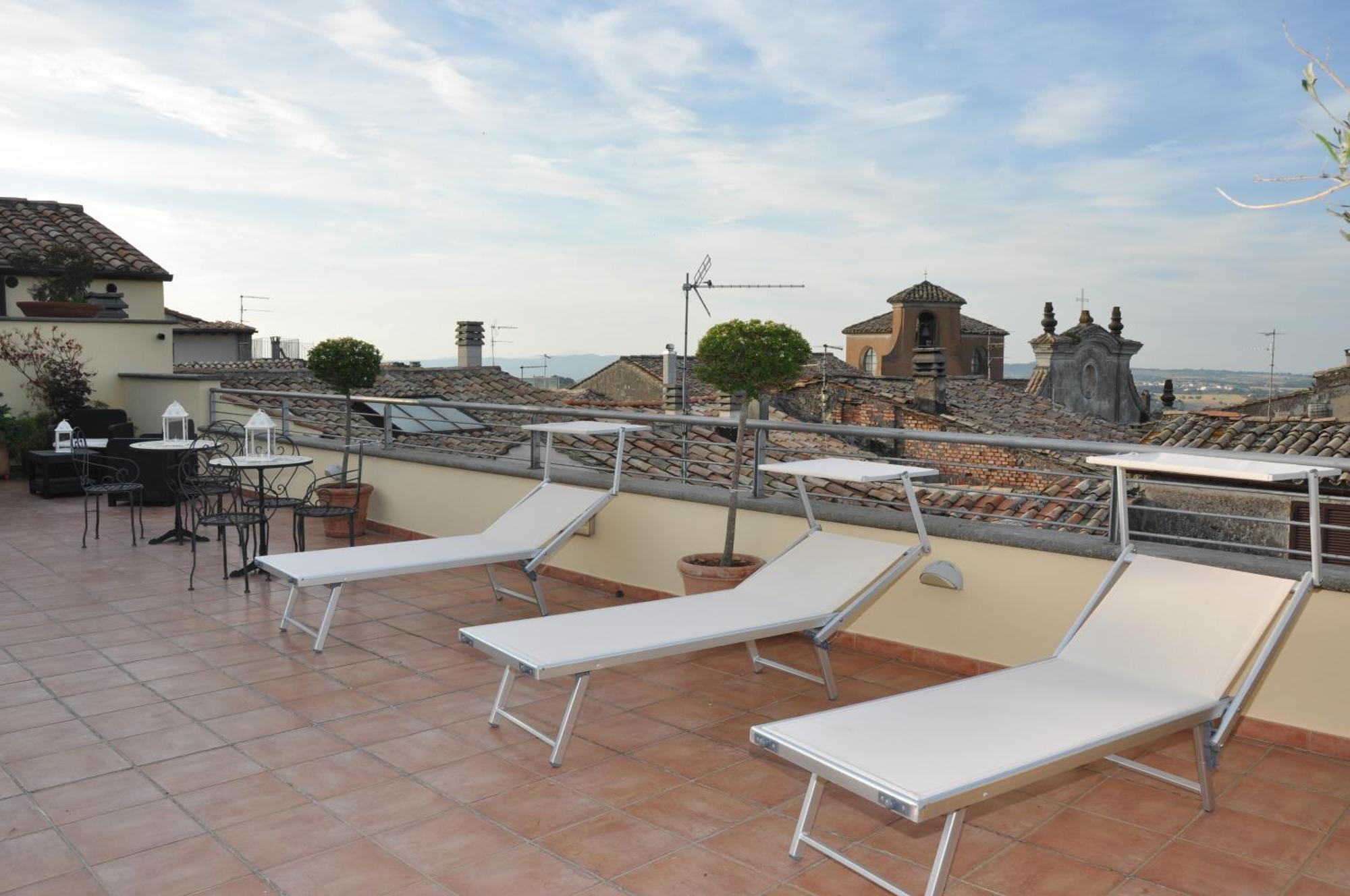 Hotel Urbano V Montefiascone Extérieur photo