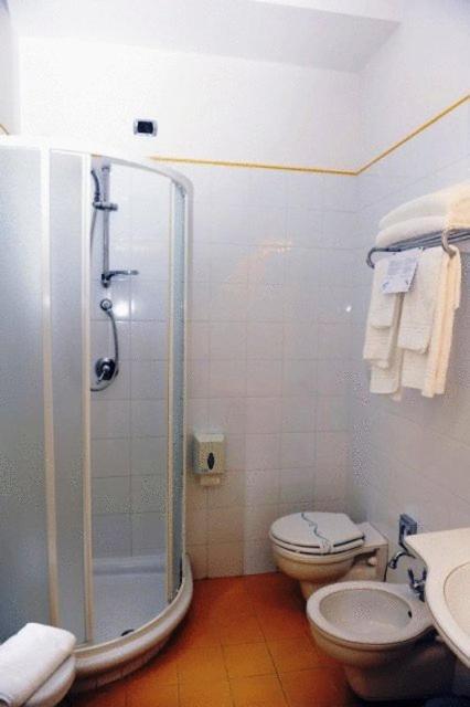 Hotel Urbano V Montefiascone Chambre photo