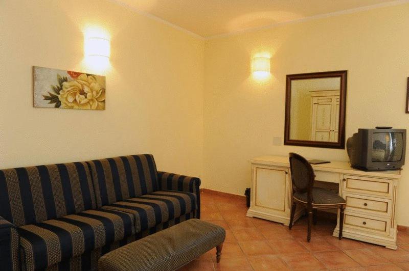 Hotel Urbano V Montefiascone Chambre photo