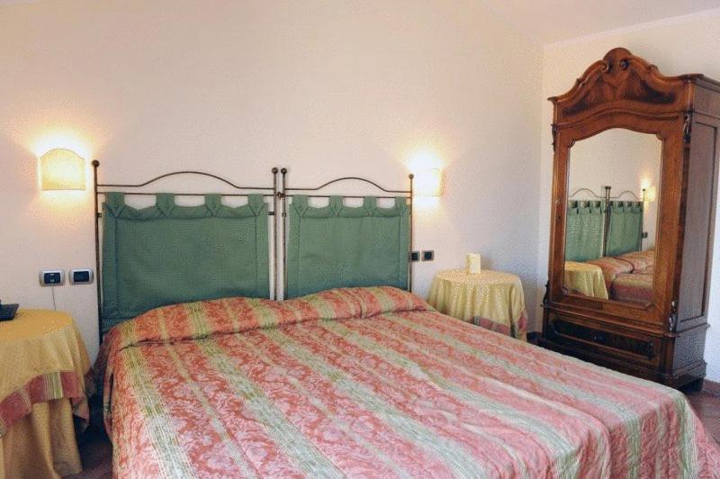 Hotel Urbano V Montefiascone Chambre photo